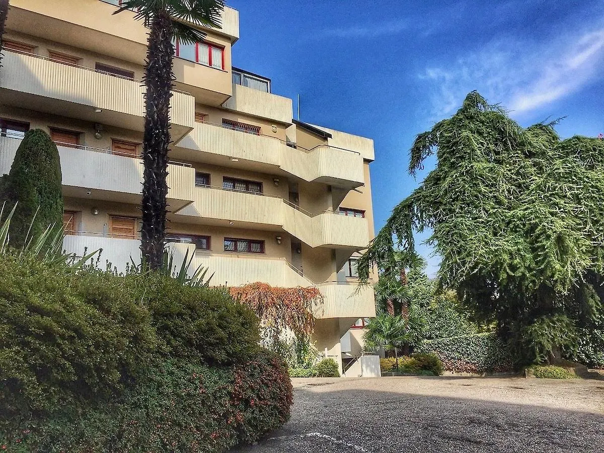 Cordelia 4 Apartment Luino